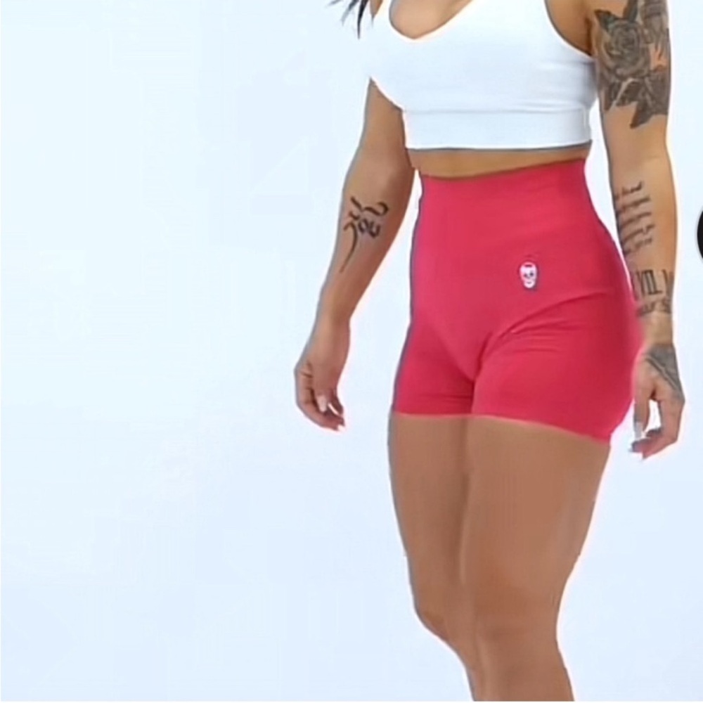 Gymreapers Reaper Pink Seamless Spandex
Shorts size Medium - Picture 3 of 5